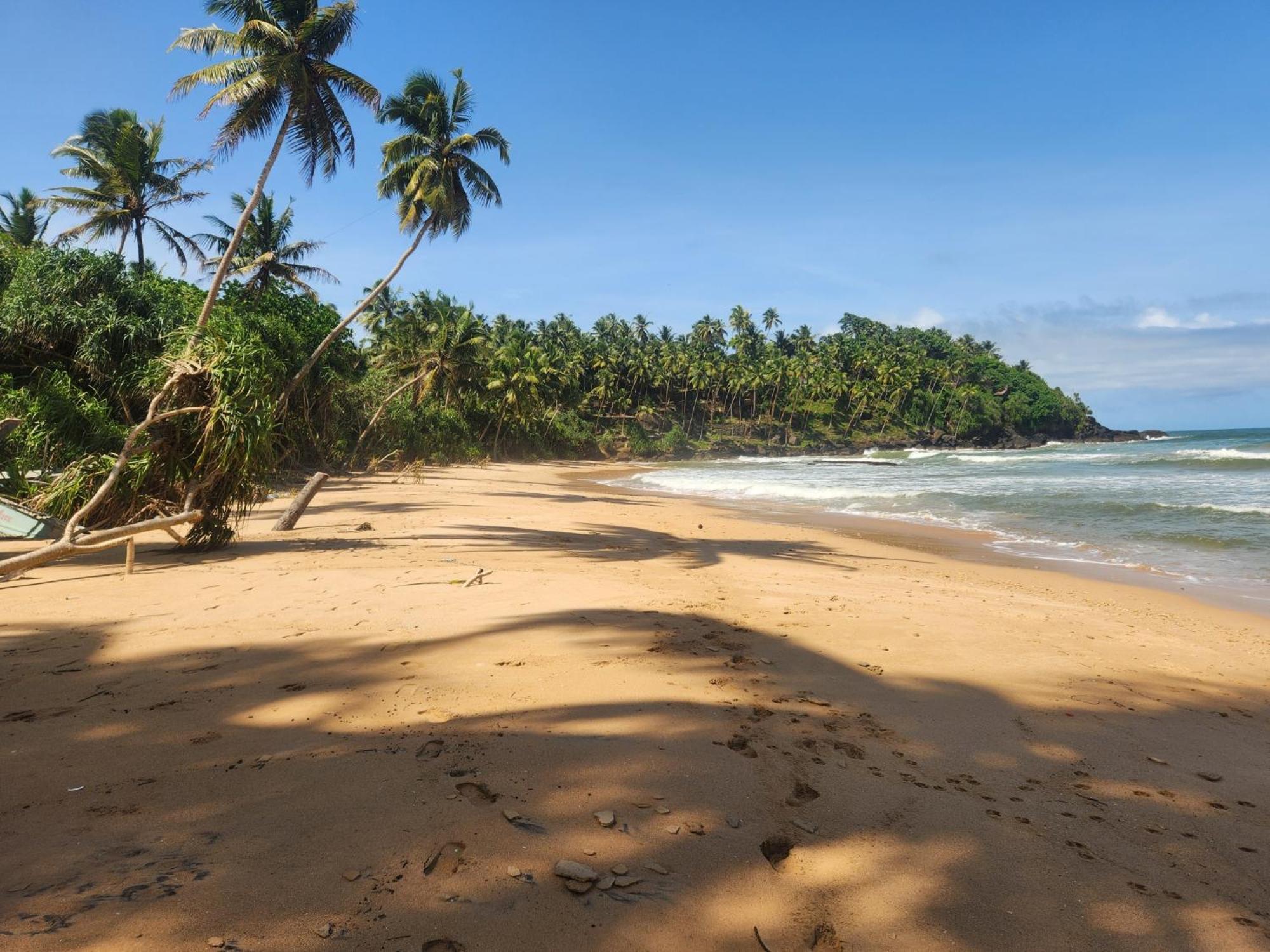 Red Sun Beach Villa Kosgoda Exterior photo